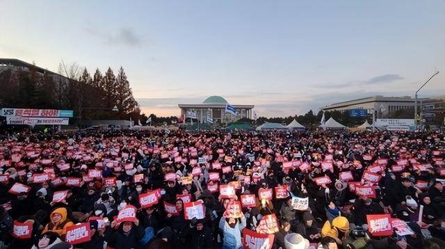 怎么注册皇冠信用盘_弹劾尹锡悦不成改逮捕怎么注册皇冠信用盘，执政党又卡Bug：总统会签字逮捕自己？