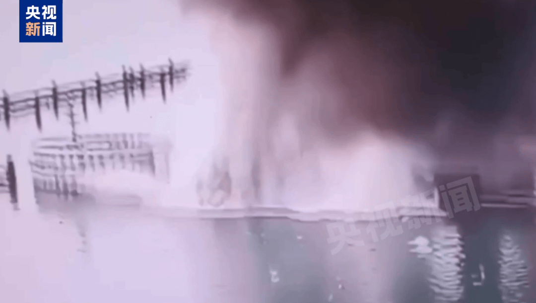 皇冠信用盘代理流程_突发！乌克兰炸了克里米亚大桥！乌国家安全局：准备持续数月皇冠信用盘代理流程，从水下爆破，水下支撑结构遭重创