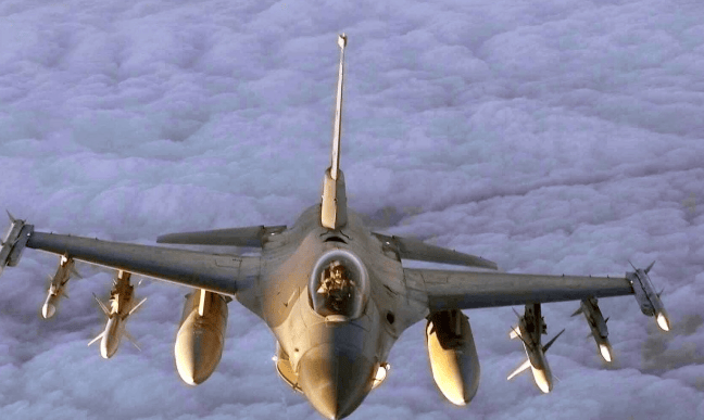 皇冠体育App下载_乌克兰F-16 MLU战斗机失落：陈旧机型难敌俄罗斯皇冠体育App下载，西方武器援助成累赘！