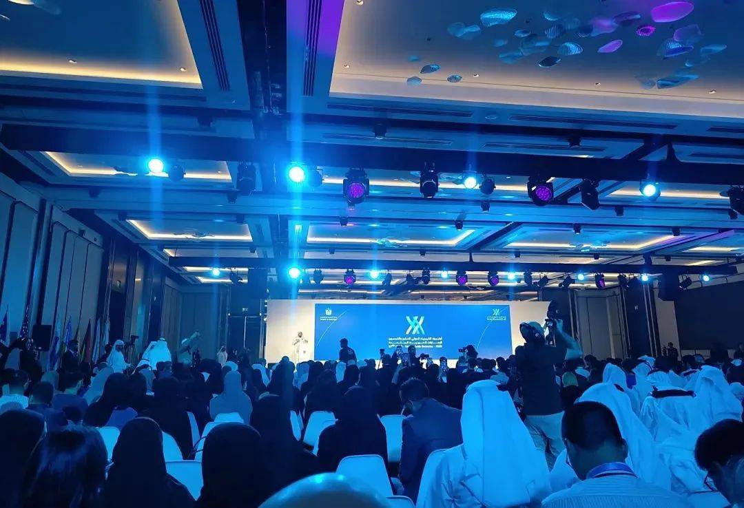 皇冠登1登2登3_陕西第一位皇冠登1登2登3！总分全球第一！西安宋子路同学获金牌