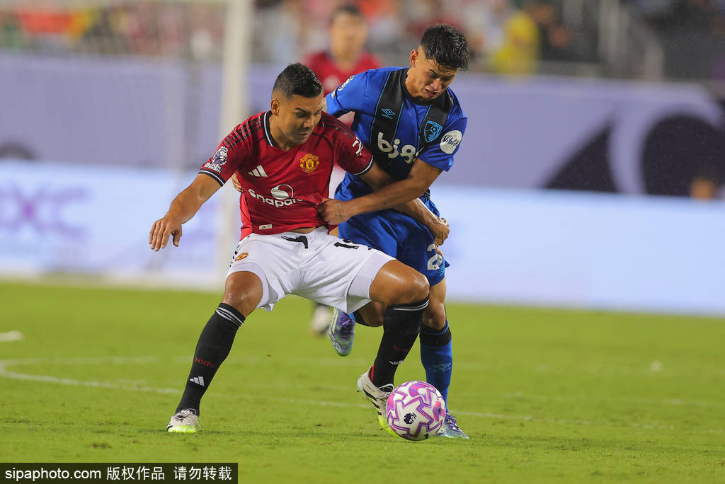 皇冠信用网登2代理_季前赛-霍伊伦破门德利赫特乌龙 多古传射曼联4-1伯恩茅斯