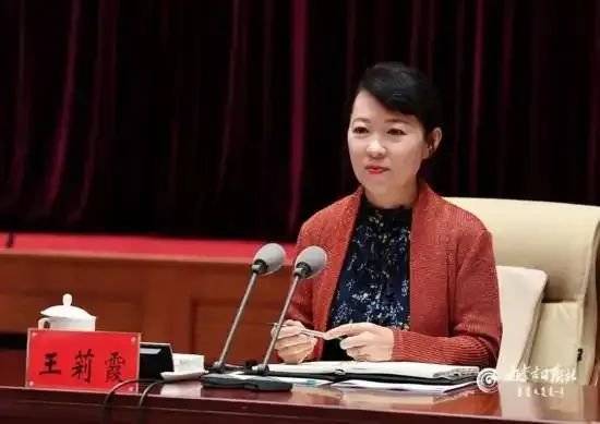 如何代理皇冠信用网_正部级美女大员被查！千万华服堆满多套住宅如何代理皇冠信用网，化妆团队提前数小时待命~