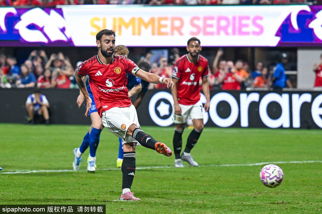 皇冠信用網代理占成
_阿什利-扬:B费失点球背后的真相皇冠信用網代理占成
,主裁判的干扰是否是关键?