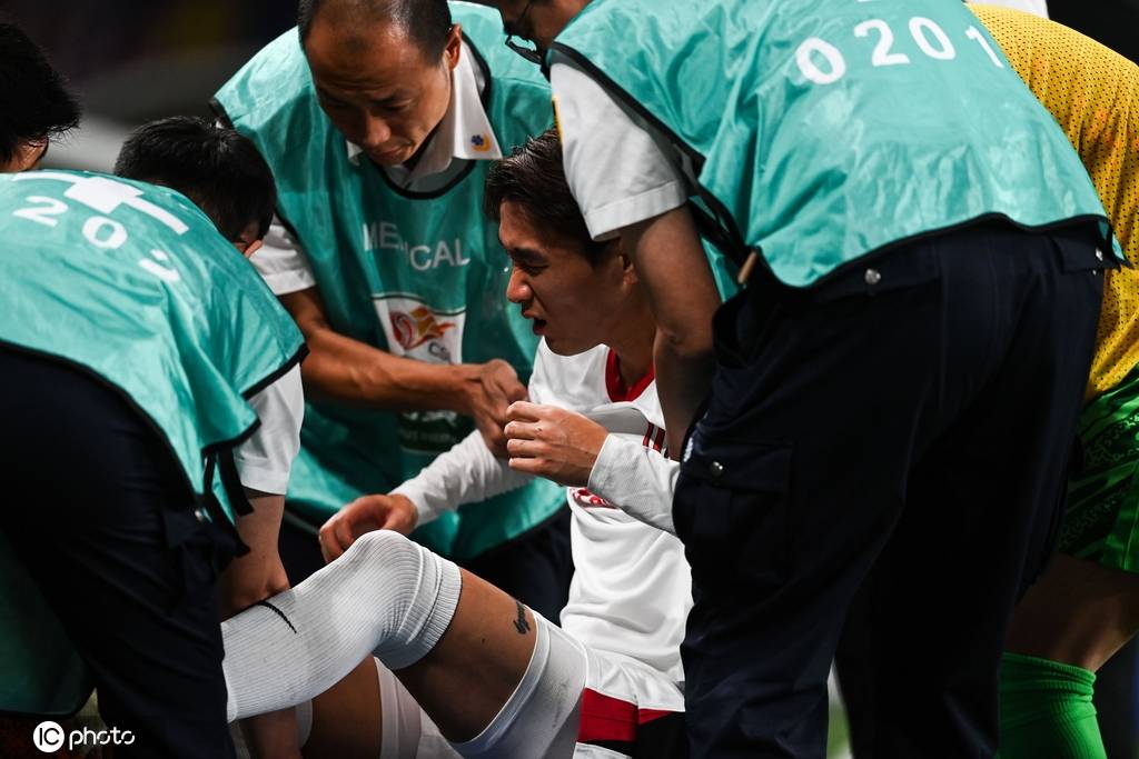 比分网的赛果跟你们的赛果不一样比分网的赛果跟你们的赛果不一样？？_中超-韦世豪伤退周定洋读秒破门 蓉城客场1-1绝平申花