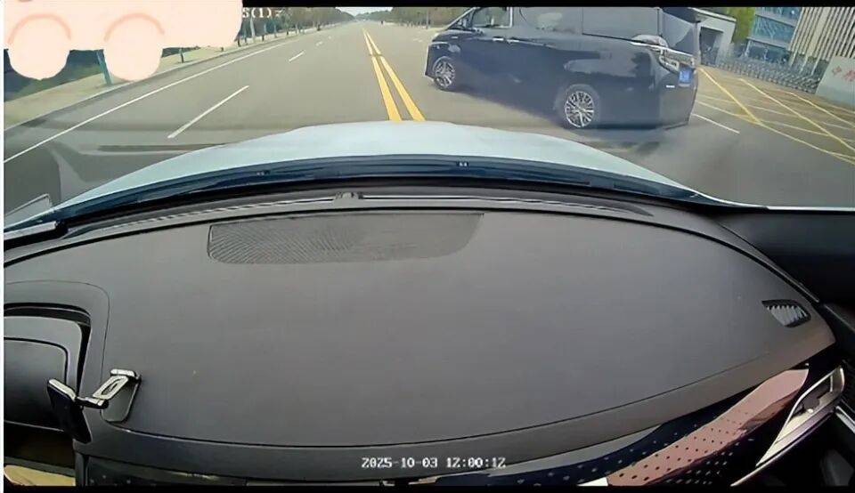 体育皇冠信用网站_网约车女司机遭丰田别车体育皇冠信用网站，男子自称公安局的；临汾交警支队：辖区大队已介入调查