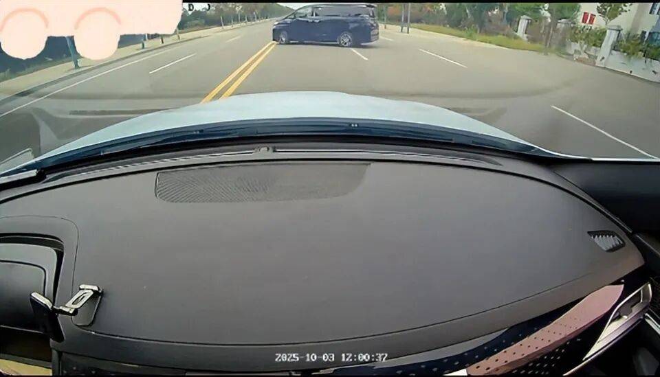 体育皇冠信用网站_网约车女司机遭丰田别车体育皇冠信用网站，男子自称公安局的；临汾交警支队：辖区大队已介入调查