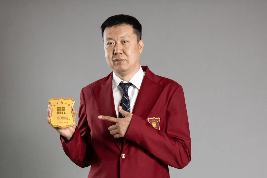 皇冠信用盘
_中国篮协:热烈祝贺王治郅