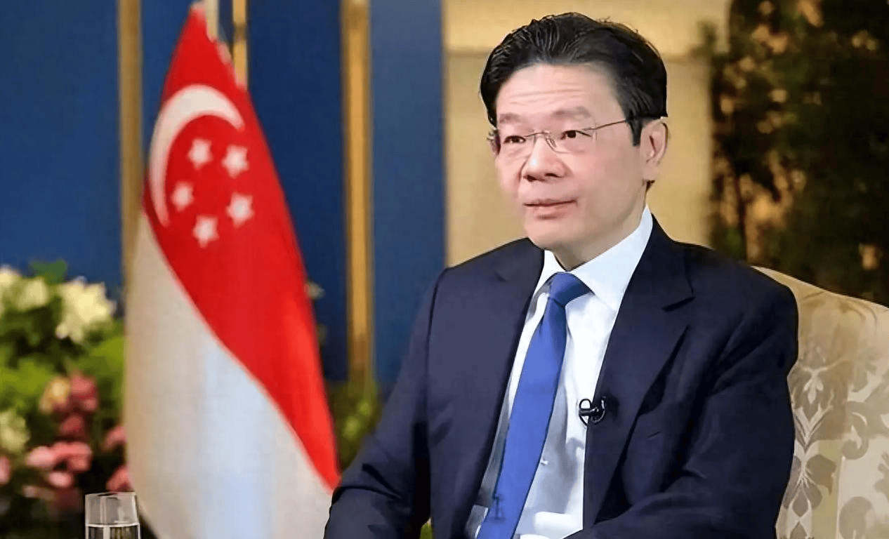 皇冠信用网平台_新加坡总理表态皇冠信用网平台，要帮美国对付中国，绝不让中国多拿走一片芯片