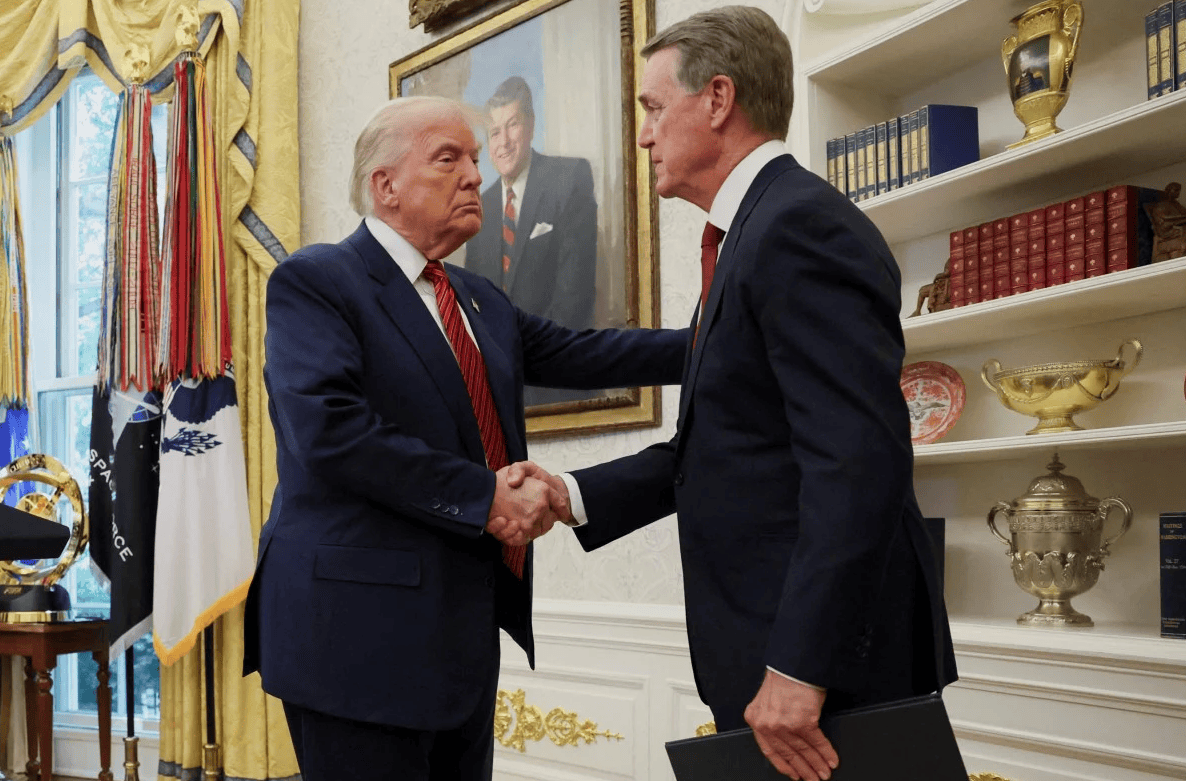 皇冠信用网会员
_通话后皇冠信用网会员
,高市都笑裂了,特朗普转头就见驻华大使