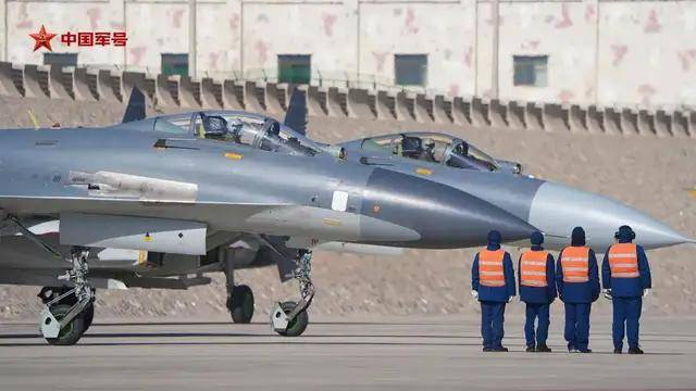 皇冠賬號註冊
_三代同堂皇冠賬號註冊
!央视首次出现歼-11、歼-11BS、歼-11BG同框画面